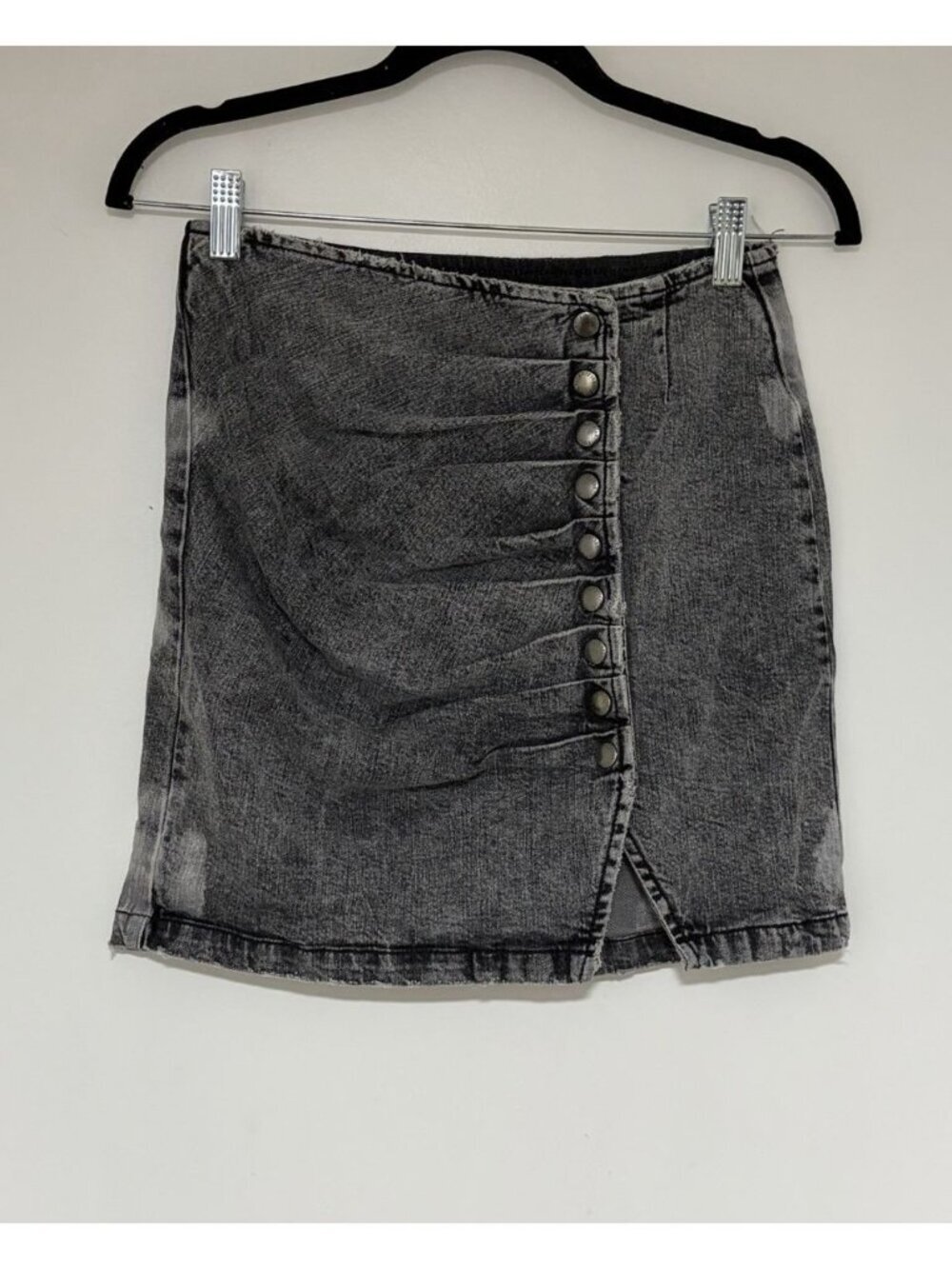 Retrofete Women’s Willa Black Distressed Wash Denim Mini Skirt Size Small